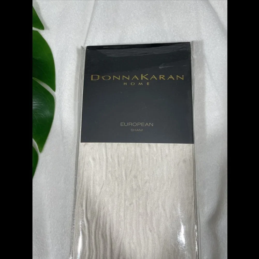 NIB $190 Donna Karan Rhythm [ 1 ] Jacquard Euro Pillow Sham‎